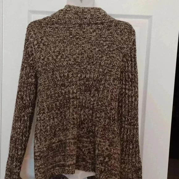 🍭🏍very soft cardigan with cute buttons - Picture 6 of 10